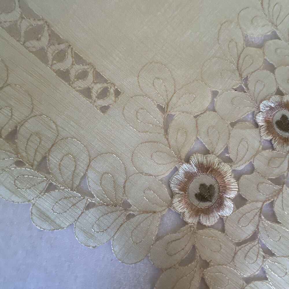 table cloth - Picture 10 of 16